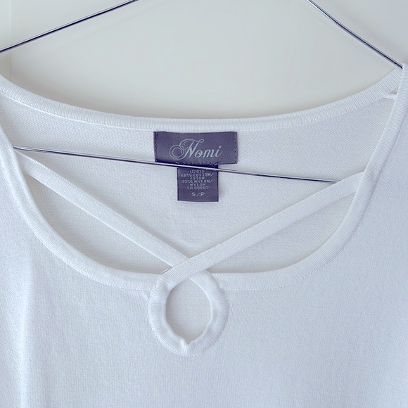 NOMI. Woman’s. Small. White. Lovely front detail. - Picture 2 of 3